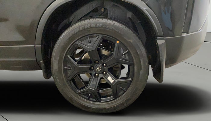 2024 Tata Harrier ADVENTURE PLUS DARK EDITION AT, Diesel, Automatic, 57,919 km, Left Rear Wheel