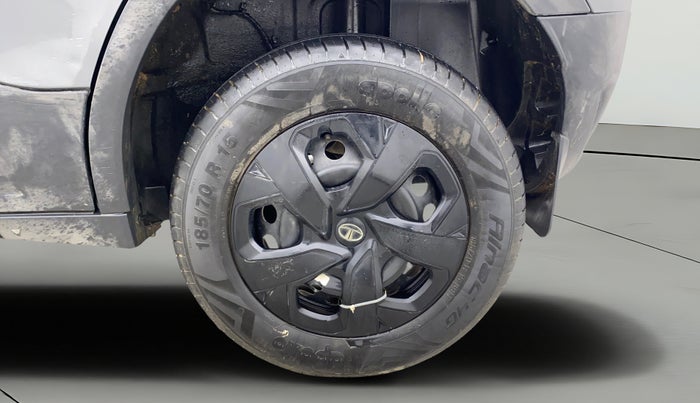 2021 Tata PUNCH ADVENTURE AMT, Petrol, Automatic, 10,008 km, Left Rear Wheel