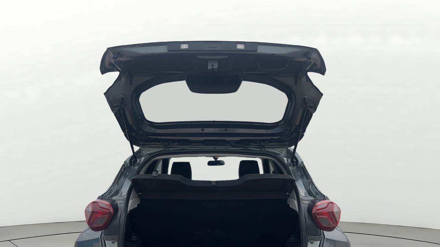 2023 Tata PUNCH ADVENTURE RHYTHM PACK AMT, Petrol, Automatic, 12,658 km, Boot Door Open