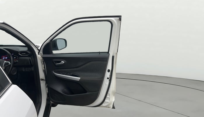 2023 Nissan MAGNITE XV PREMIUM TURBO CVT, Petrol, Automatic, 16,371 km, RHS Front Door