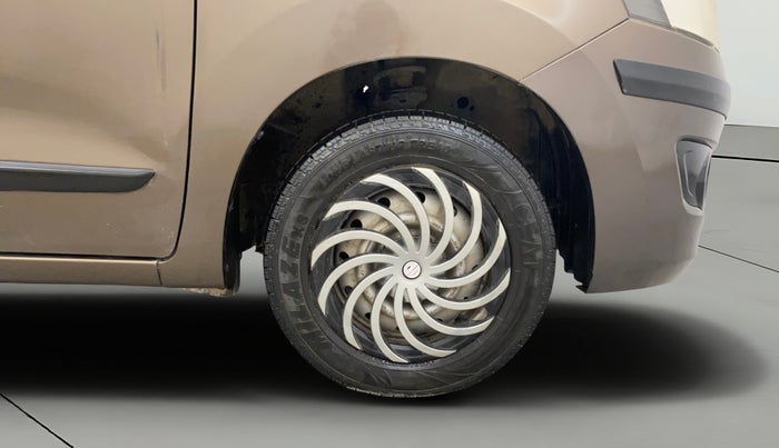 2014 Maruti Wagon R 1.0 LXI CNG, CNG, Manual, 1,24,790 km, Right Front Wheel
