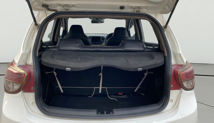 2015 Hyundai Grand i10 MAGNA 1.2 KAPPA VTVT, Petrol, Manual, 63,319 km, Boot Open Zoomed View