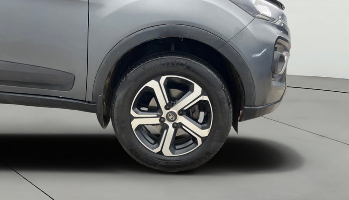 2021 Tata NEXON XMA SUNROOF PETROL, Petrol, Automatic, 86,573 km, Right Front Wheel