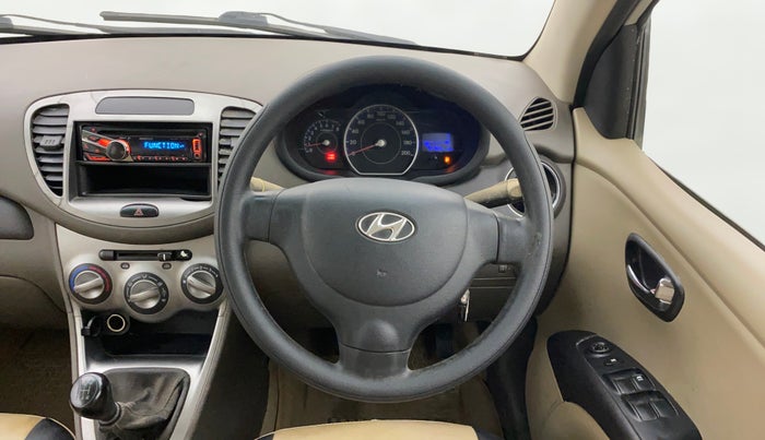 2013 Hyundai i10 MAGNA 1.2, CNG, Manual, 75,726 km, Steering Wheel Close Up