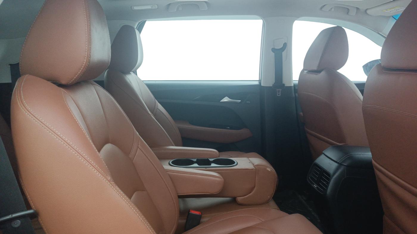 2020 MG HECTOR PLUS SHARP 2.0 DIESEL TURBO MT 6-STR, Diesel, Manual, 95,370 km, Right Side Rear Door Cabin