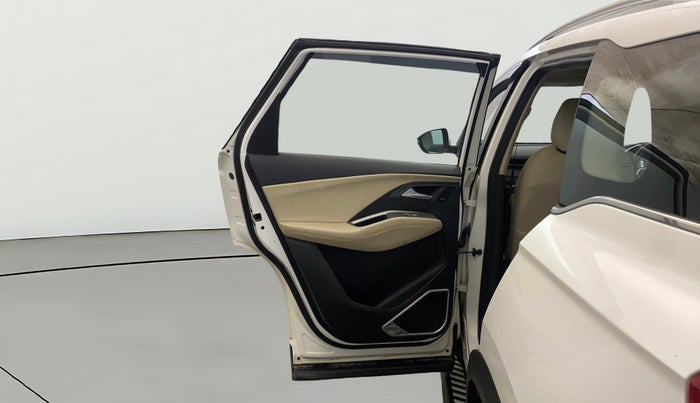 2023 MG HECTOR SHARP PRO 1.5 PETROL TURBO CVT PETROL, Petrol, Automatic, 45,336 km, LHS Rear Door