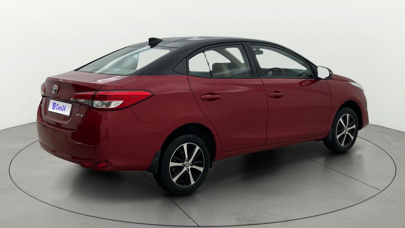 2021 Toyota YARIS V CVT, Petrol, Automatic, 1,07,004 km, Right Back Diagonal