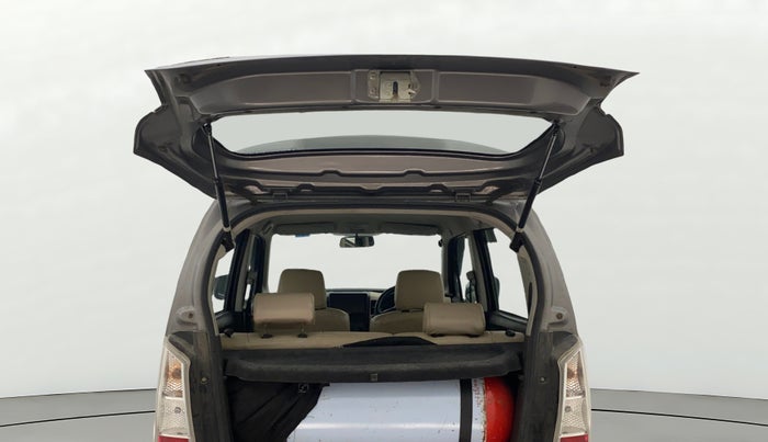 2017 Maruti Wagon R 1.0 VXI+, CNG, Manual, 39,435 km, Boot Door Open