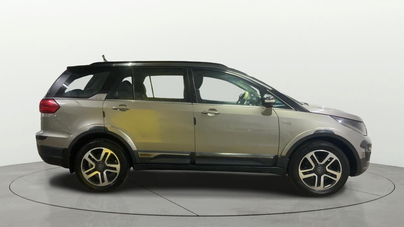 2017 Tata Hexa XT 4X2 7 STR, Diesel, Manual, 1,35,773 km, Right Side View