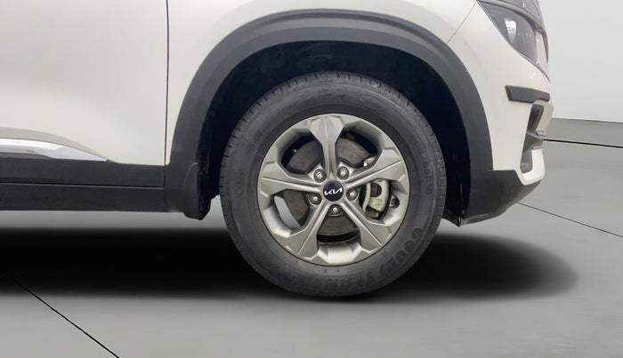 2022 KIA SELTOS HTK PLUS 1.5, Petrol, Manual, 25,876 km, Right Front Wheel