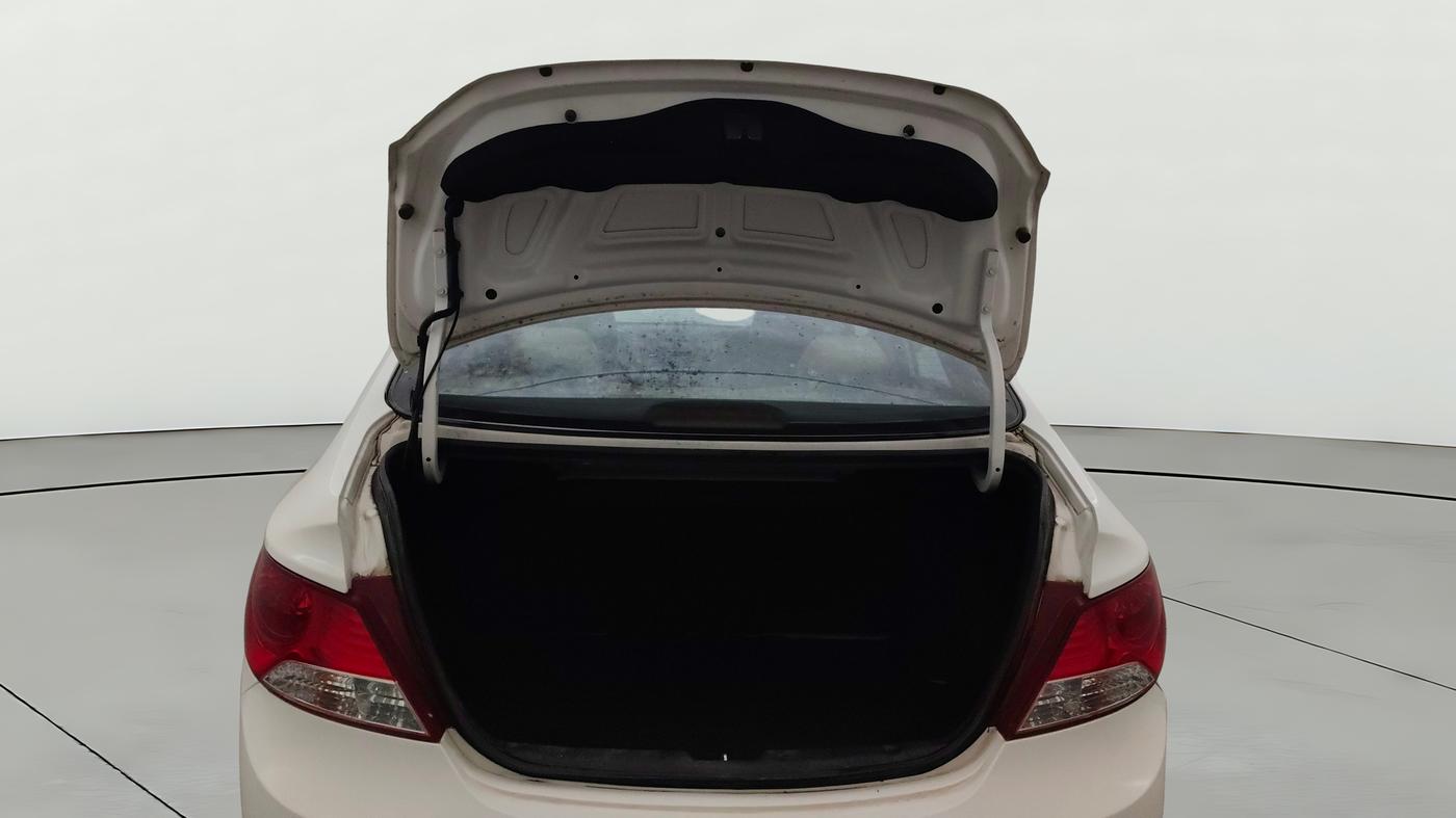 2014 Hyundai Verna FLUIDIC 1.6 VTVT SX OPT, Petrol, Manual, 47,752 km, Boot Door Open