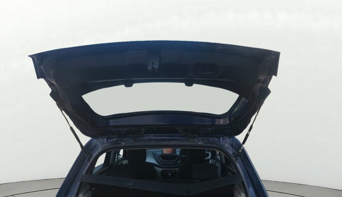 2023 Tata ALTROZ XZ + SUNROOF, Petrol, Manual, 37,220 km, Boot Door Open