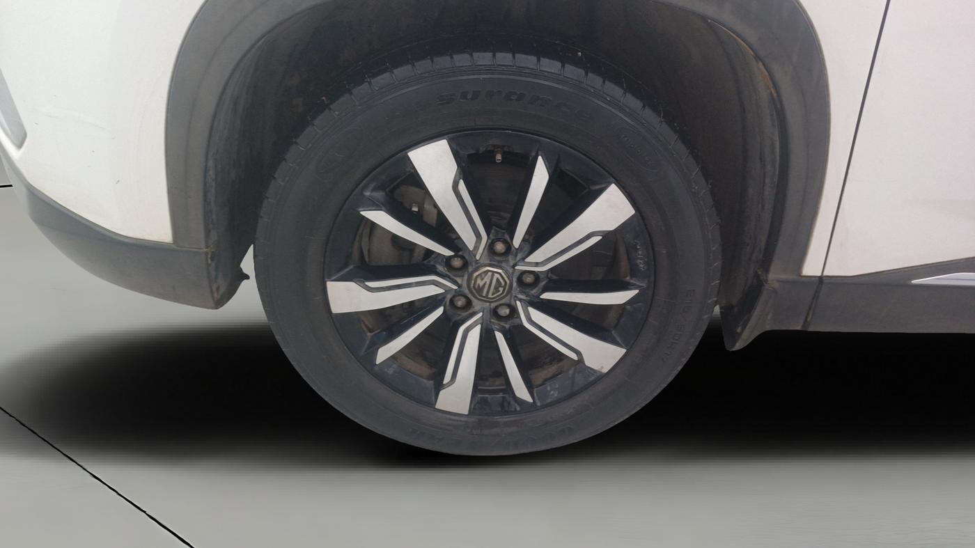 2019 MG HECTOR SHARP 1.5 DCT PETROL, Petrol, Automatic, 32,825 km, Left Front Wheel