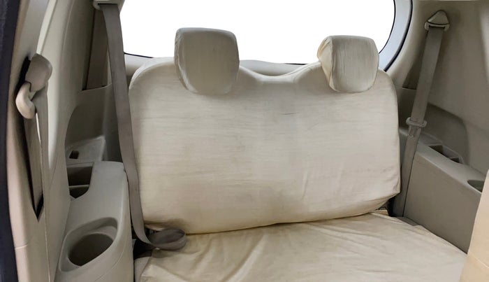 2015 Maruti Ertiga VXI, CNG, Manual, 70,614 km, Third Seat Row ( optional )