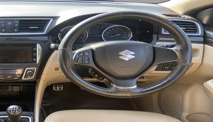 2017 Maruti Ciaz ALPHA 1.4 PETROL, Petrol, Manual, 60,471 km, Steering Wheel Close Up