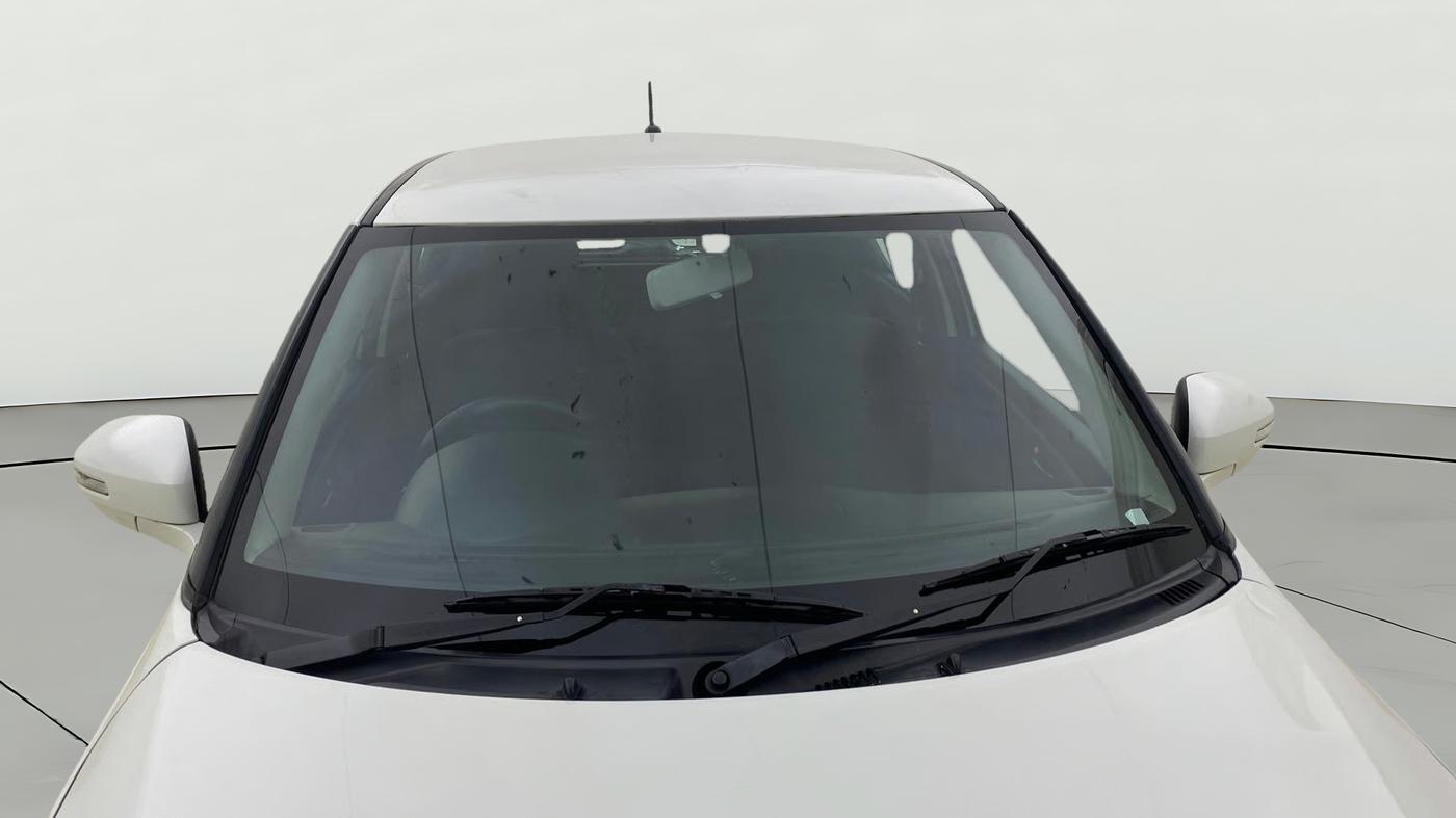 2013 Maruti Swift VXI, Petrol, Manual, 82,819 km, Front Windshield