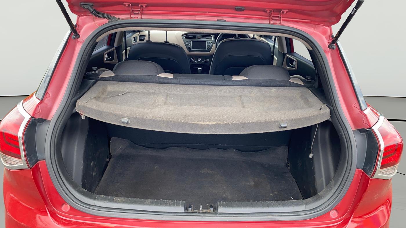 2020 Hyundai Elite i20 SPORTZ PLUS 1.2, Petrol, Manual, 88,536 km, Boot Open Zoomed View