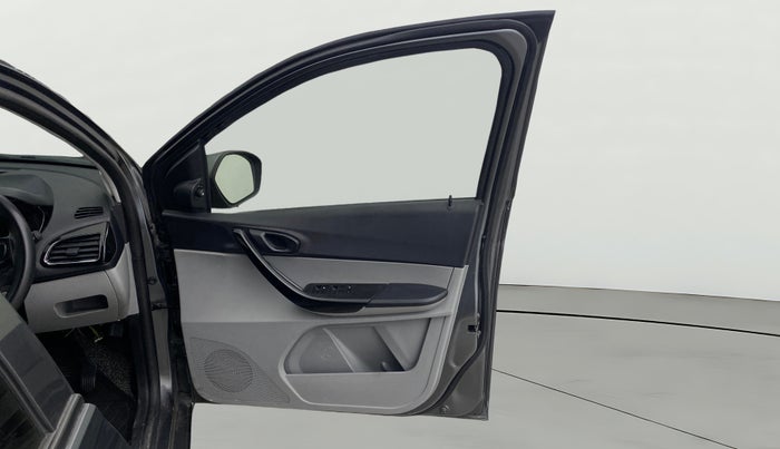 2020 Tata Tiago XT PETROL, Petrol, Manual, 66,172 km, RHS Front Door