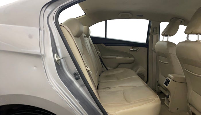 2017 Maruti Ciaz ALPHA DIESEL 1.3, Diesel, Manual, 60,478 km, Right Side Rear Door Cabin