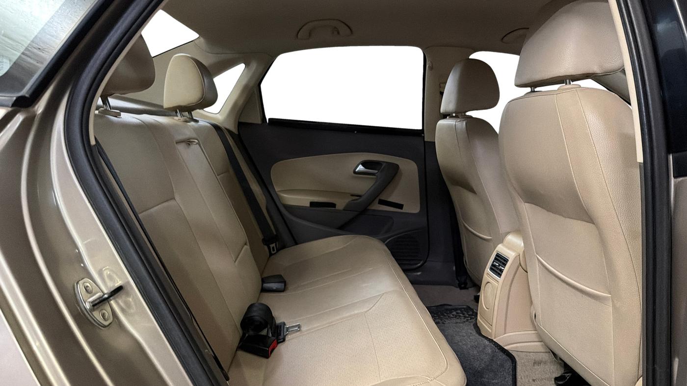 2016 Volkswagen Vento HIGHLINE PETROL AT, Petrol, Automatic, 73,545 km, Right Side Rear Door Cabin