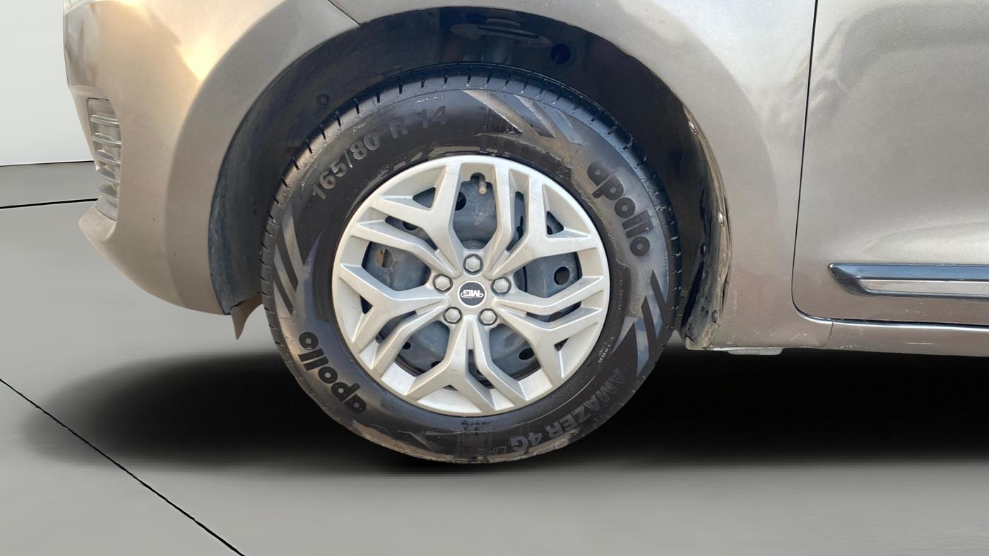 2019 Maruti Swift VXI AMT, Petrol, Automatic, 64,571 km, Left Front Wheel