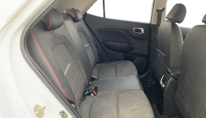 2020 Hyundai VENUE SX 1.0 TURBO IMT, Petrol, Manual, 71,988 km, Right Side Rear Door Cabin