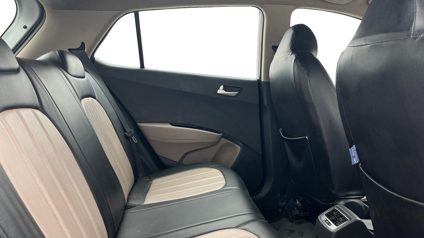 2018 Hyundai Grand i10 SPORTZ 1.2 KAPPA VTVT, Petrol, Manual, 71,176 km, Right Side Rear Door Cabin