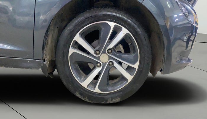 2021 Tata ALTROZ XZ PETROL, Petrol, Manual, 59,885 km, Right Front Wheel