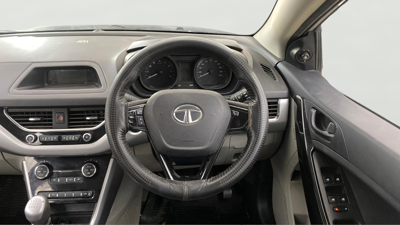 2018 Tata NEXON XT PETROL, Petrol, Manual, 62,008 km, Steering Wheel Close Up