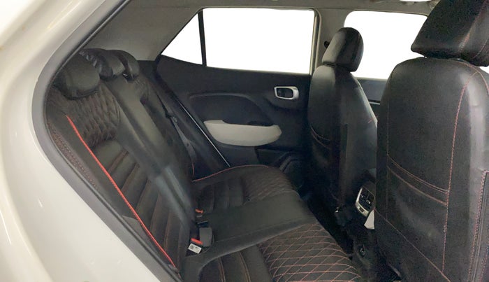 2023 Hyundai VENUE SX 1.2 PETROL, Petrol, Manual, 11,228 km, Right Side Rear Door Cabin