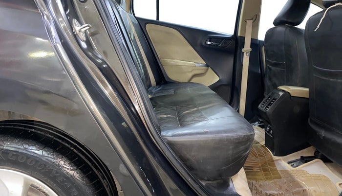 2016 Honda City 1.5L I-VTEC VX (O) MT, Petrol, Manual, 1,01,098 km, Right Side Rear Door Cabin