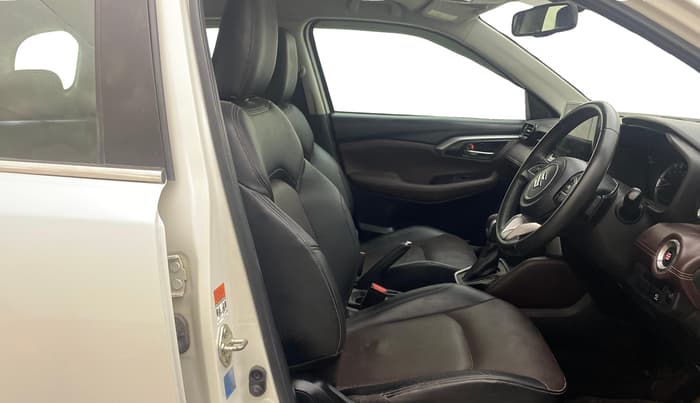 2023 Maruti Grand Vitara ALPHA SMART HYBRID AT, Petrol, Automatic, 63,790 km, Right Side Front Door Cabin
