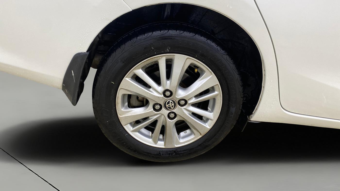 2019 Toyota YARIS V CVT, Petrol, Automatic, 74,810 km, Right Rear Wheel
