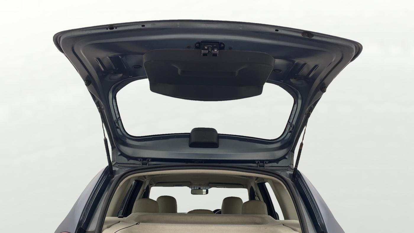 2014 Renault Duster RXE PETROL, Petrol, Manual, 57,315 km, Boot Door Open