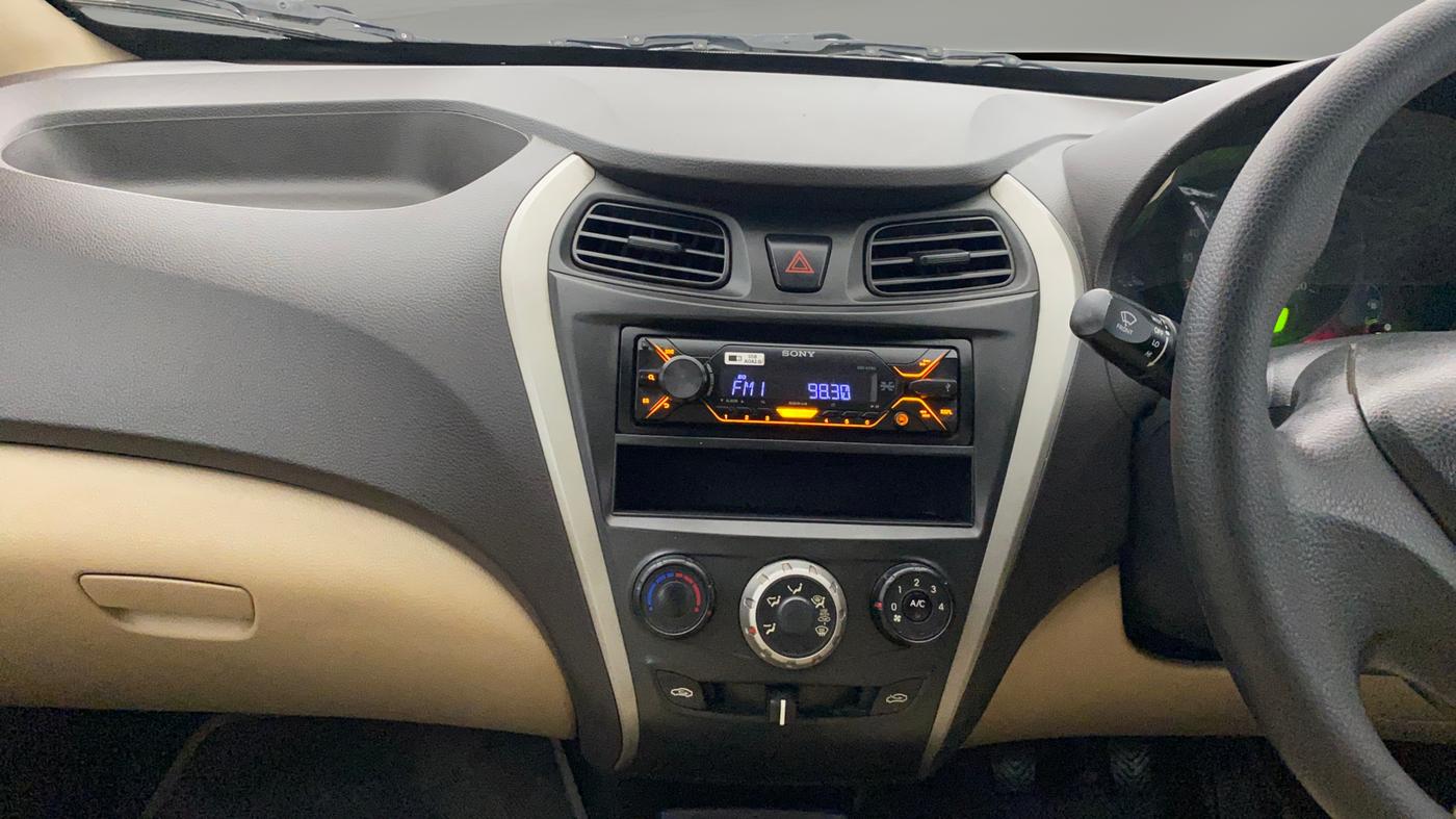 2018 Hyundai Eon ERA +, Petrol, Manual, 72,447 km, Air Conditioner