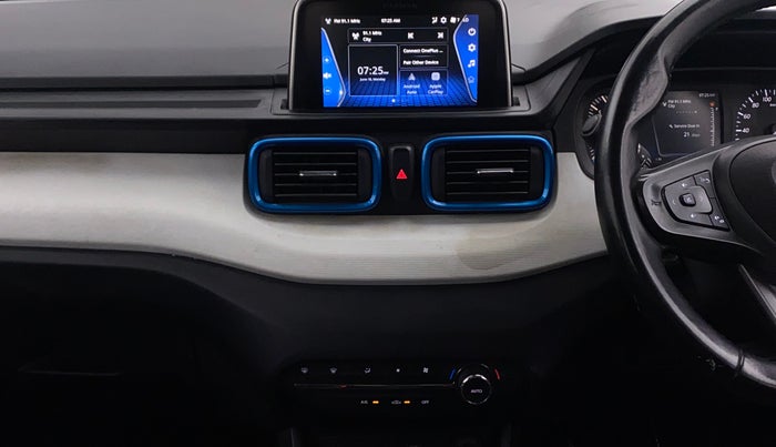 2023 Tata PUNCH CREATIVE  1.2 RTN DUAL TONE, Petrol, Manual, 19,869 km, Air Conditioner