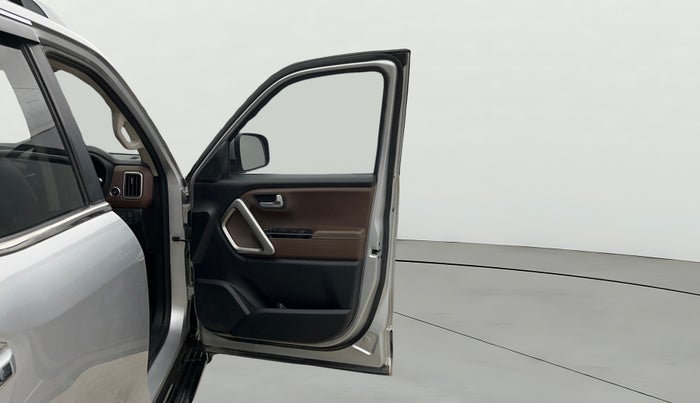 2022 Mahindra SCORPIO-N Z8 L PETROL AT 6 STR, Petrol, Automatic, 52,457 km, RHS Front Door