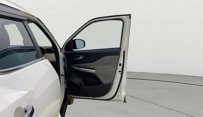 2022 Nissan MAGNITE XL, Petrol, Manual, 31,773 km, RHS Front Door