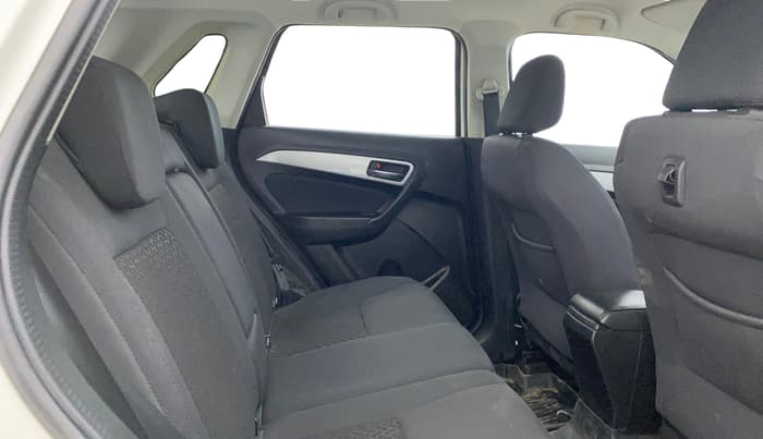2022 Maruti Vitara Brezza ZXI, Petrol, Manual, 29,185 km, Right Side Rear Door Cabin