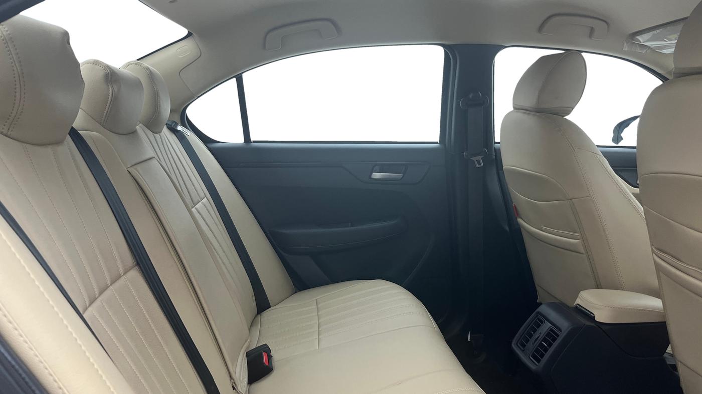 2025 Honda Amaze ZX 1.2 Petrol CVT, Petrol, Automatic, 4,295 km, Right Side Rear Door Cabin