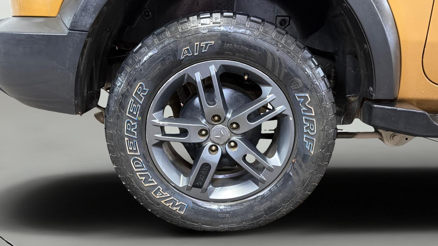2023 Mahindra Thar LX D HT 2WD MT, Diesel, Manual, 60,422 km, Right Rear Wheel