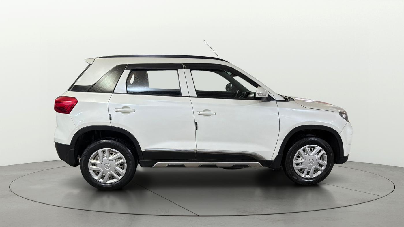 2022 Maruti Vitara Brezza LXI, CNG, Manual, 66,863 km, Right Side View