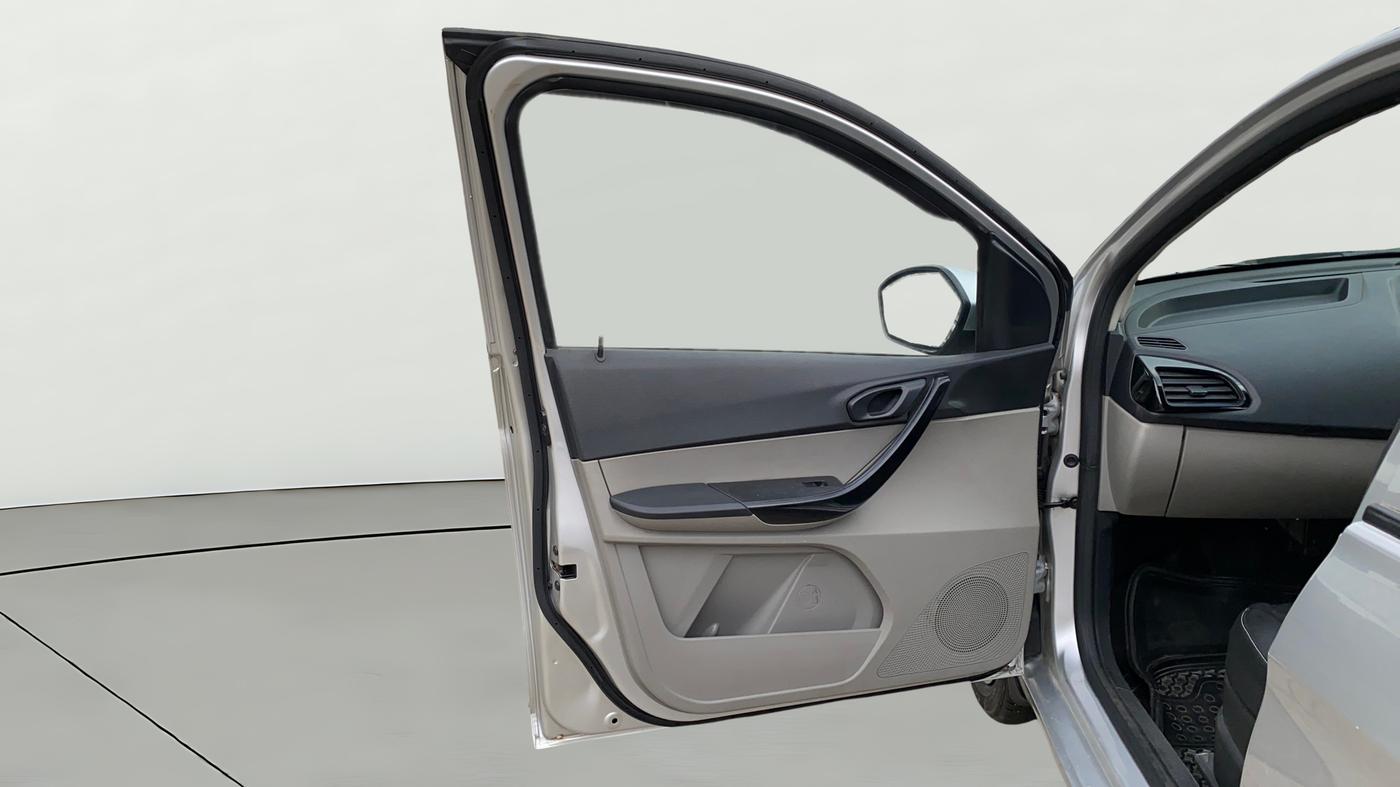 2018 Tata Tiago XT PETROL, Petrol, Manual, 73,023 km, LHS Front Door