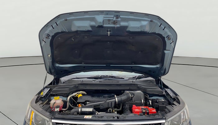 2021 Mahindra XUV300 W8 (O) 1.2 PETROL AMT, CNG, Automatic, 39,619 km, Open Bonet