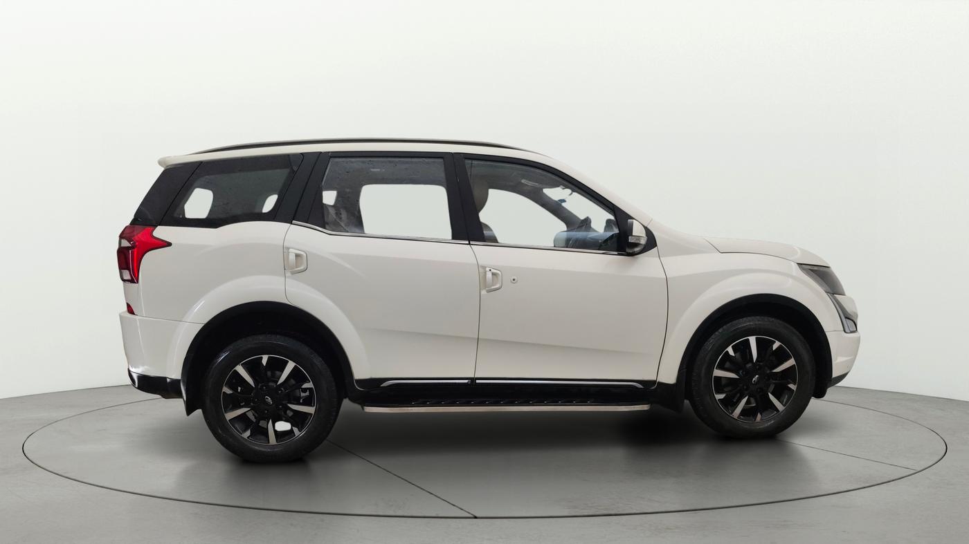 2021 Mahindra XUV500 W11 AT, Diesel, Automatic, 64,516 km, Right Side View