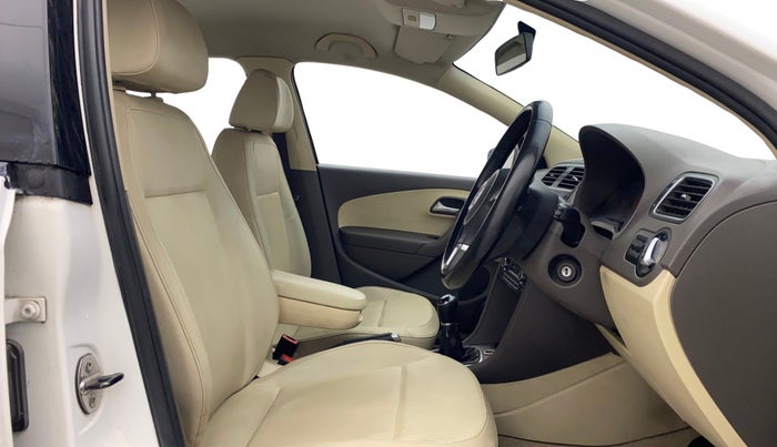 2015 Volkswagen Vento HIGHLINE DIESEL 1.5, Diesel, Manual, 78,677 km, Right Side Front Door Cabin