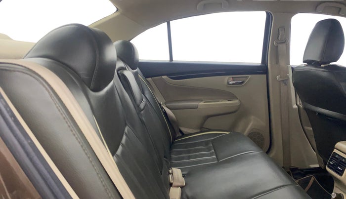 2016 Maruti Ciaz VXI+, Petrol, Manual, 89,193 km, Right Side Rear Door Cabin