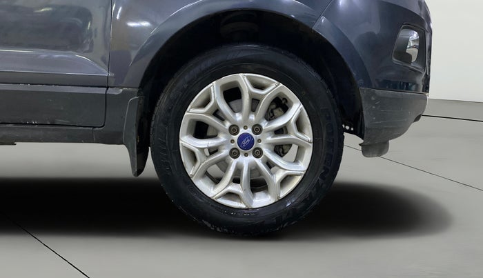2014 Ford Ecosport TITANIUM 1.0L ECOBOOST, Petrol, Manual, 1,06,819 km, Right Front Wheel