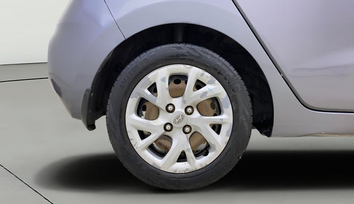 2018 Hyundai Grand i10 MAGNA 1.2 KAPPA VTVT, CNG, Manual, 1,32,621 km, Right Rear Wheel