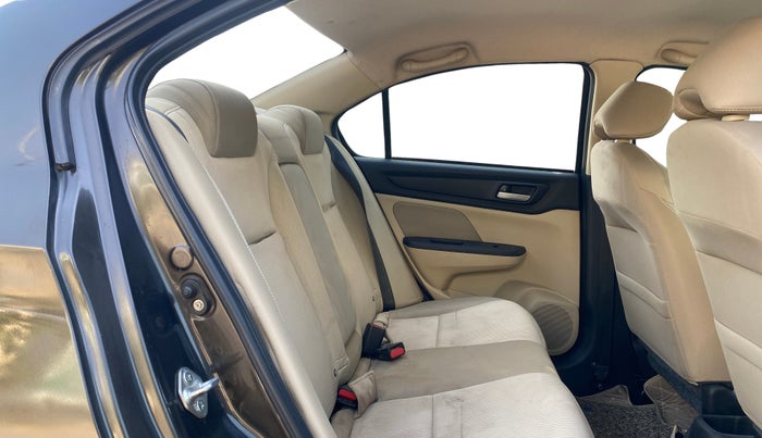 2022 Honda Amaze 1.2L I-VTEC VX CVT, Petrol, Automatic, 38,618 km, Right Side Rear Door Cabin